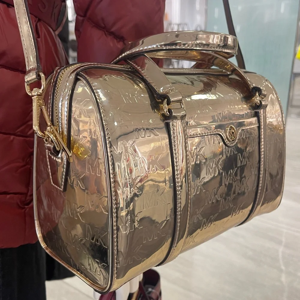 MICHAEL KORS Jet Set Md Metallic Logo Debossed Satchel Duffle
Pale Gold
NWT - Picture 14 of 16